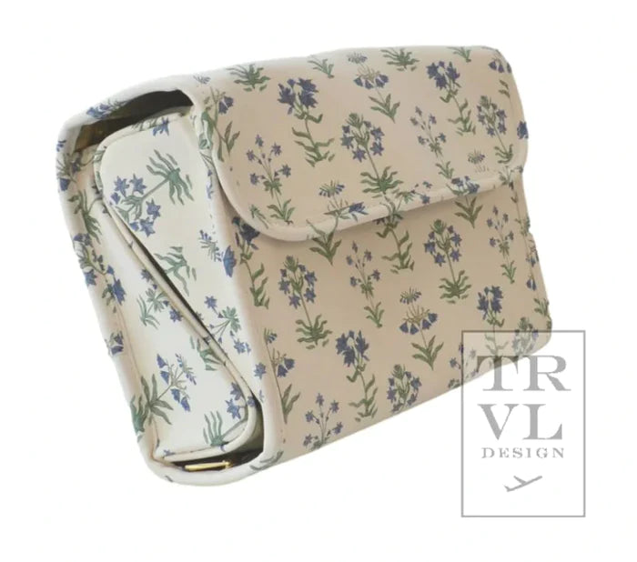 TRVL Hanging Toilety Case in Provence